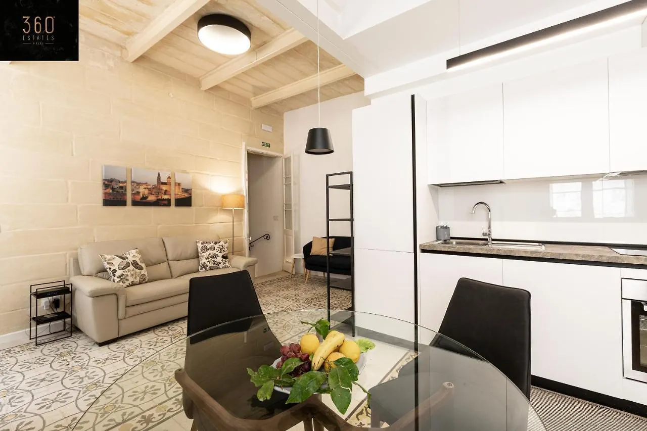 Historical Mdina Gem Lux Home With Rooftop Pool By 360 Estates