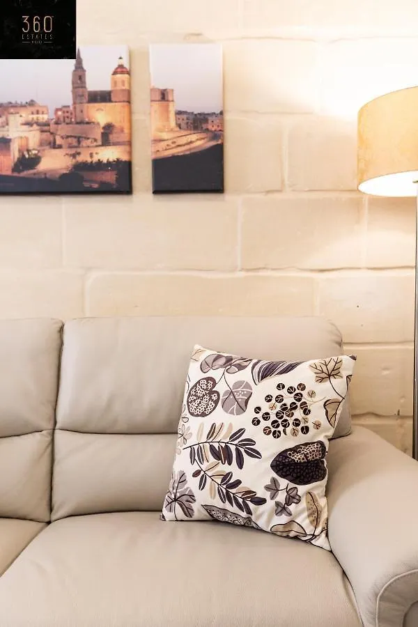 Historical Mdina Gem Lux Home With Rooftop Pool By 360 Estates
