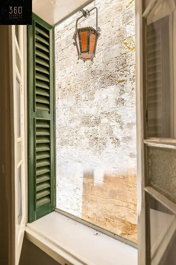 Historical Mdina Gem Lux Home With Rooftop Pool By 360 Estates